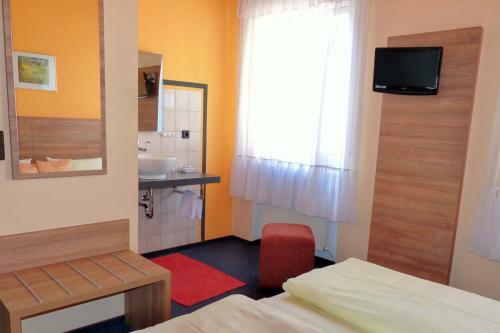 Hostal Weinstube Zur Lindenau