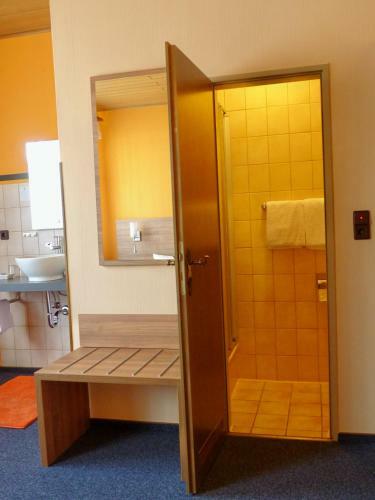 Hostal Weinstube Zur Lindenau