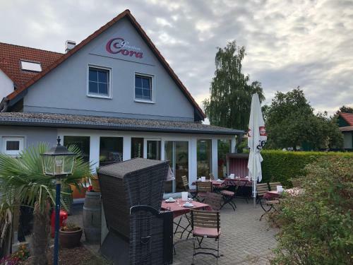 Hostal Pension Cora