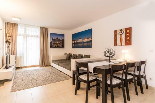 Westpark Apartments