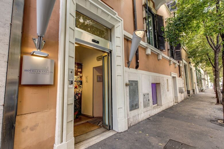 Hotel Franklin Feel The Sound