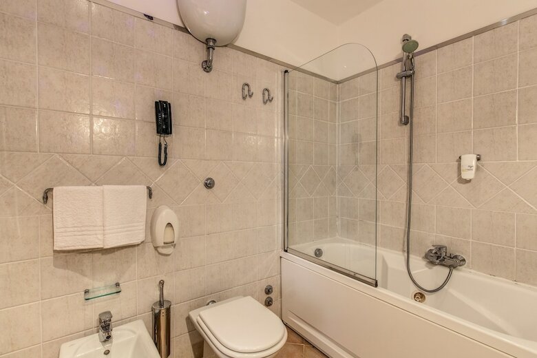 Hotel Franklin Feel The Sound