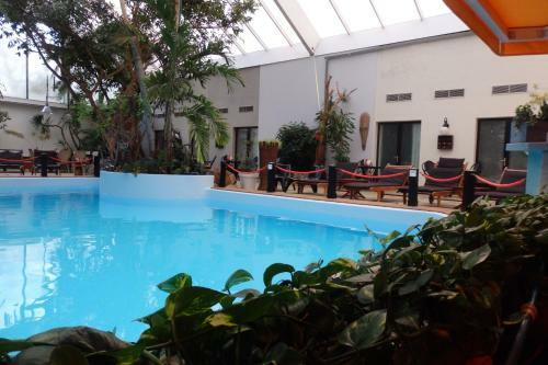 Tropical Hotel