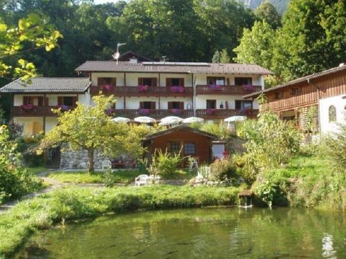 Hostal G�stehaus Quellenhof