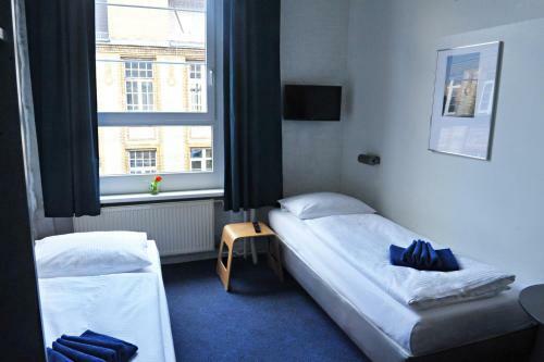 Hotel Transit