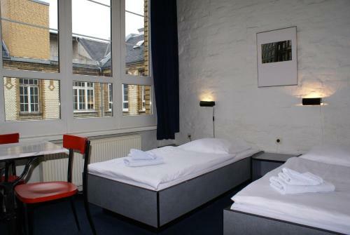 Hotel Transit