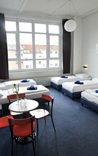 Hotel Transit