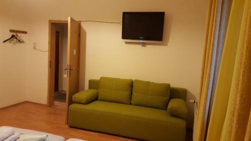 Kansakar Hotel