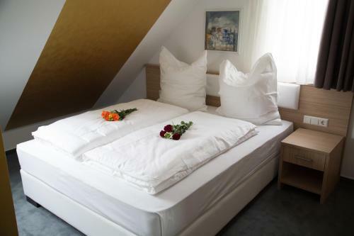Alpha & Omega Hotel