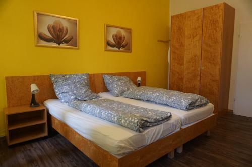 Hostal Pension Stadtmitte Garni