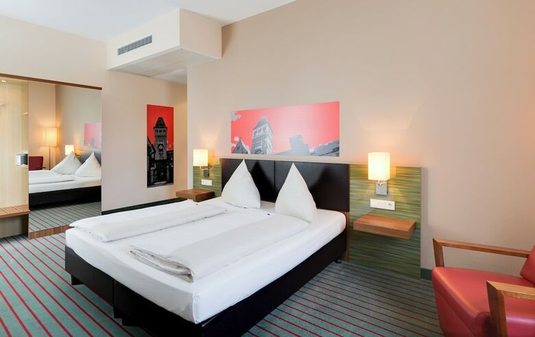 Novina Hotel Tillypark