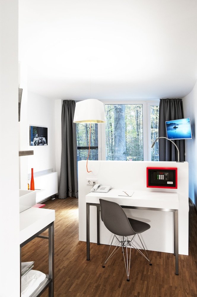 V-hotel
