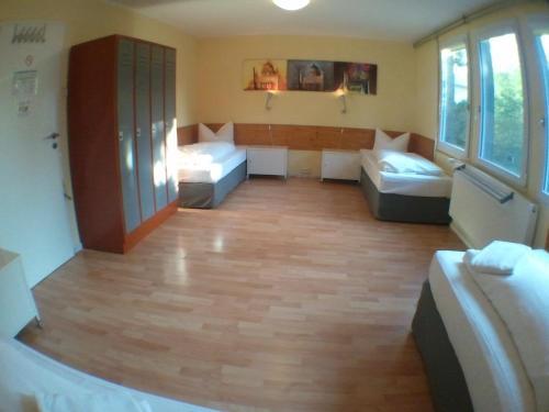 Sanssouci Hostel Potsdam