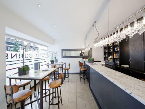 Hotel Burns Apartments / Checkin Bahnstra�e 76