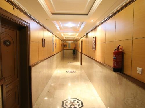 Saryet Al Hamra Hotel Apartments
