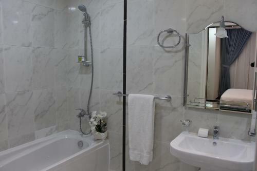 High End Gardens Aparthotel