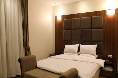 High End Gardens Aparthotel