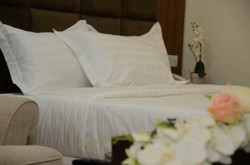 High End Gardens Aparthotel