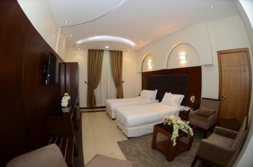 High End Gardens Aparthotel