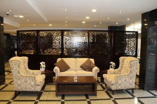High End Gardens Aparthotel