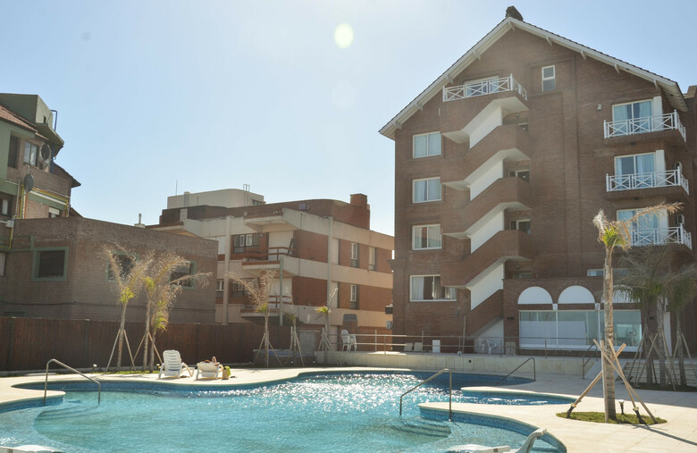 Hotel Reviens