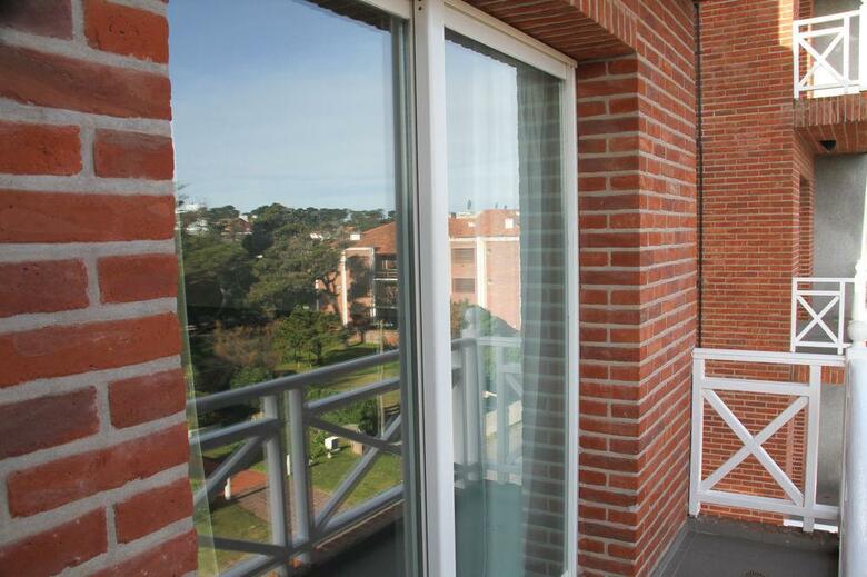 Hotel Reviens