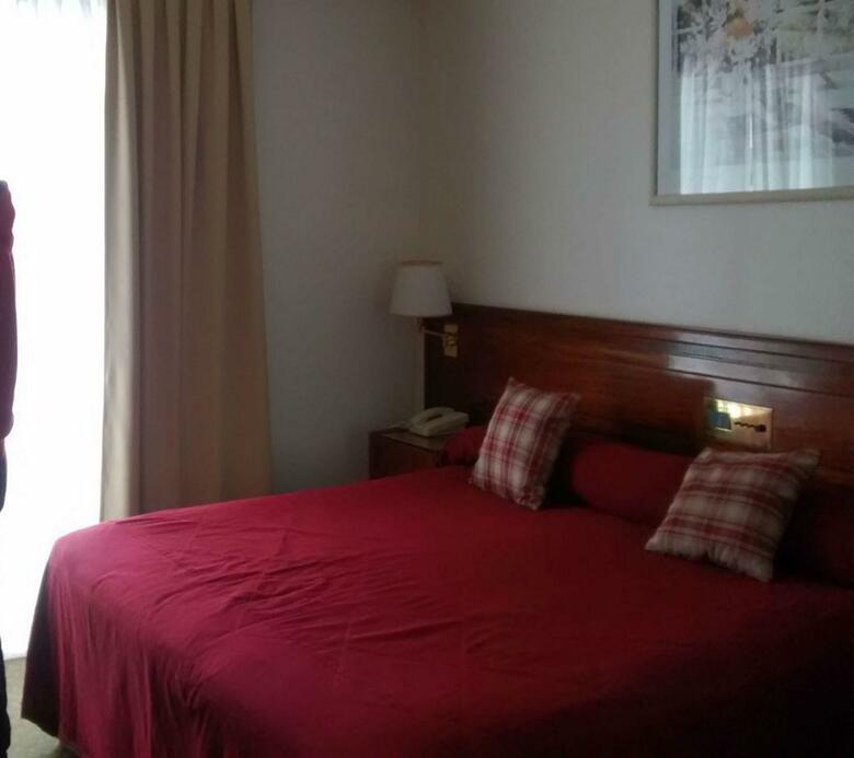 Hotel Reviens