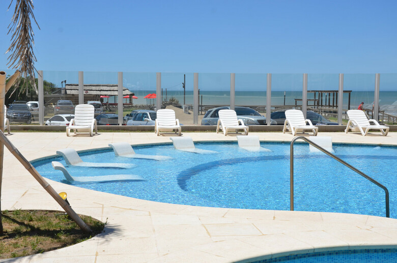 Hotel Reviens