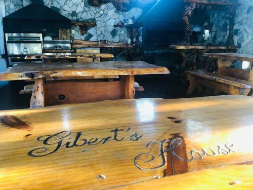 Apart-hotel Gibert's House