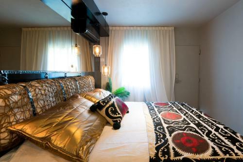 Onas Hostel & Suites