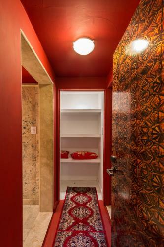Onas Hostel & Suites