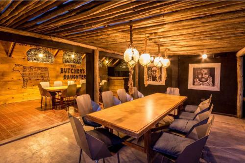 Onas Hostel & Suites