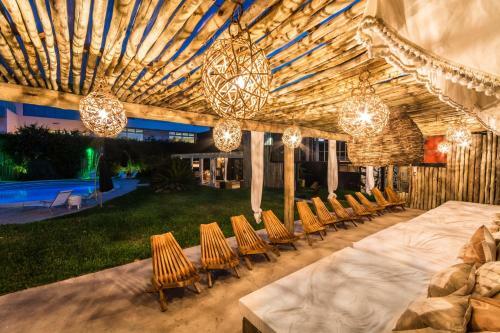 Onas Hostel & Suites