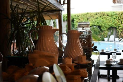 Onas Hostel & Suites