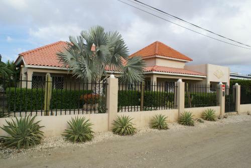 Aruba Palm Beach Villa