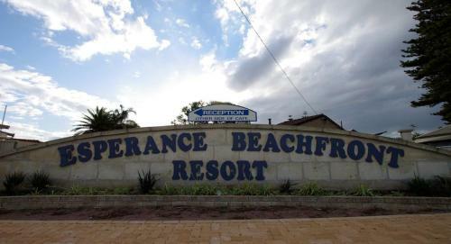 Hotel Esperance Beachfront Resort