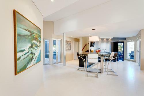 Cottesloe Contemporary Villa
