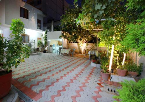 Oasis Green Apartment