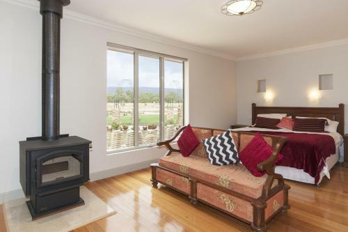 Lodge Aurora Manor Rooms