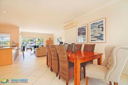 Holiday Home Coveside @ Sanctuary Cove