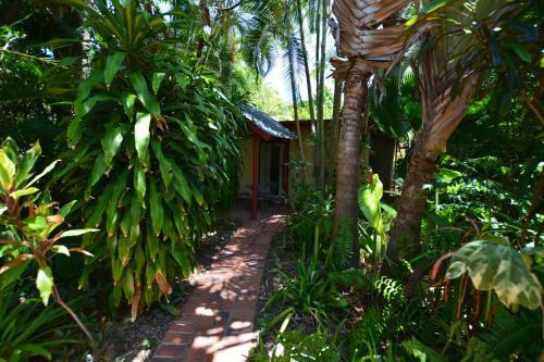 Shambhala Retreat Magnetic Island Cottages