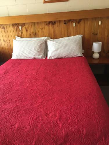 Eden Golf View Motel