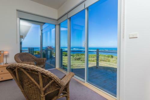 Hostal Wytonia Beachfront Accommodation