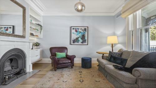 Boutique Stays - Victorian Vogue