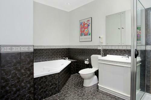 Merton Manor Exclusive B&B