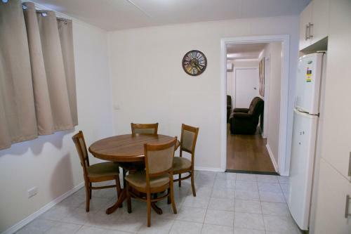 Hostal Breakaway Views Lia Place