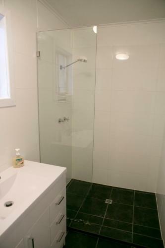 Hostal Breakaway Views Lia Place