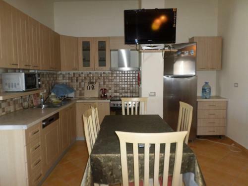 Aldom Apartments