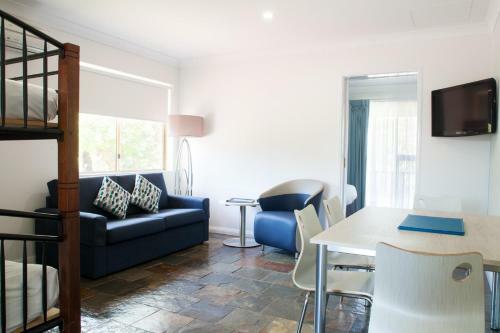 Hotel Busselton Villas And Caravan Park