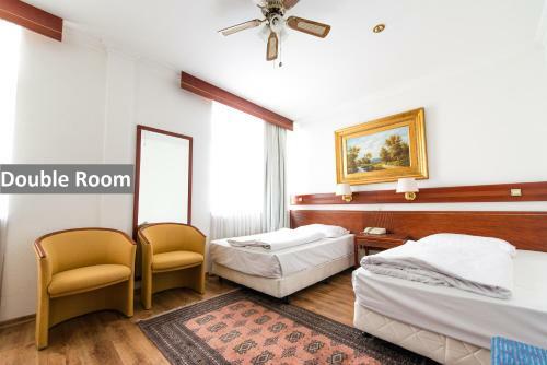 Hotel Ravel International